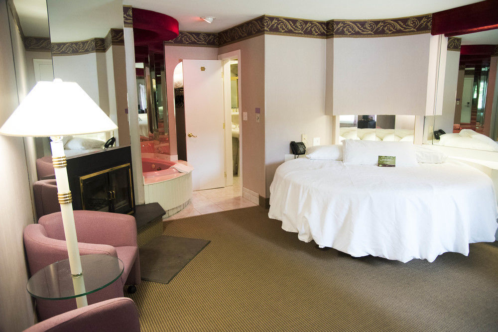 Pocono Palace Resort East Stroudsburg