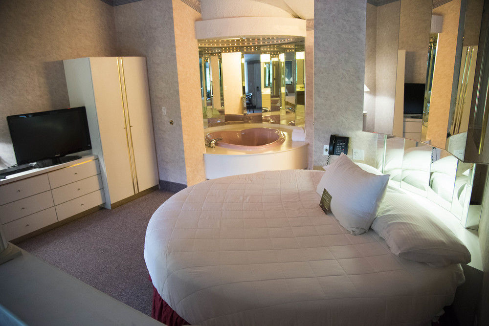 Pocono Palace 3*